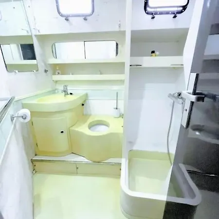 Botel Sejour Insolite A Bord D'un Bateau A Vecchio *